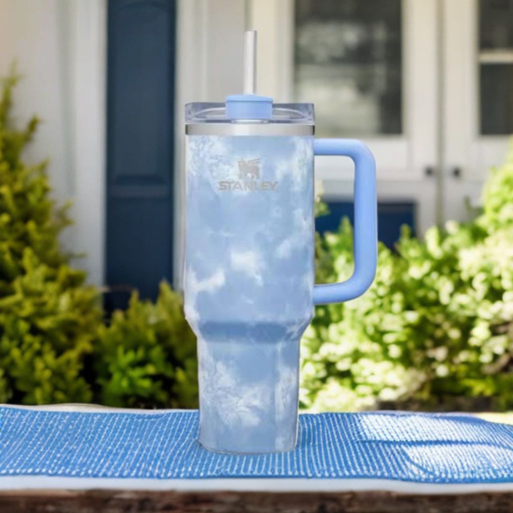 Stanley Blue Tie Dye Flow State Quencher-40oz