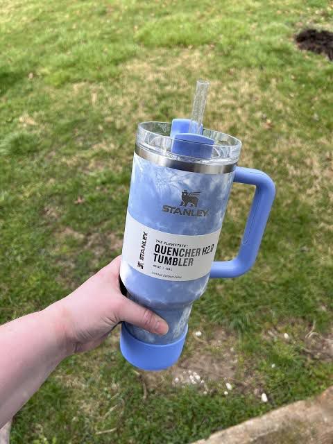 Stanley Blue Tie Dye Flow State Quencher-40oz